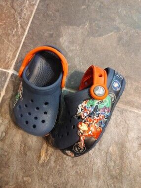 Crocs Fun Lab Marvel Band Lights Clogs Size 6